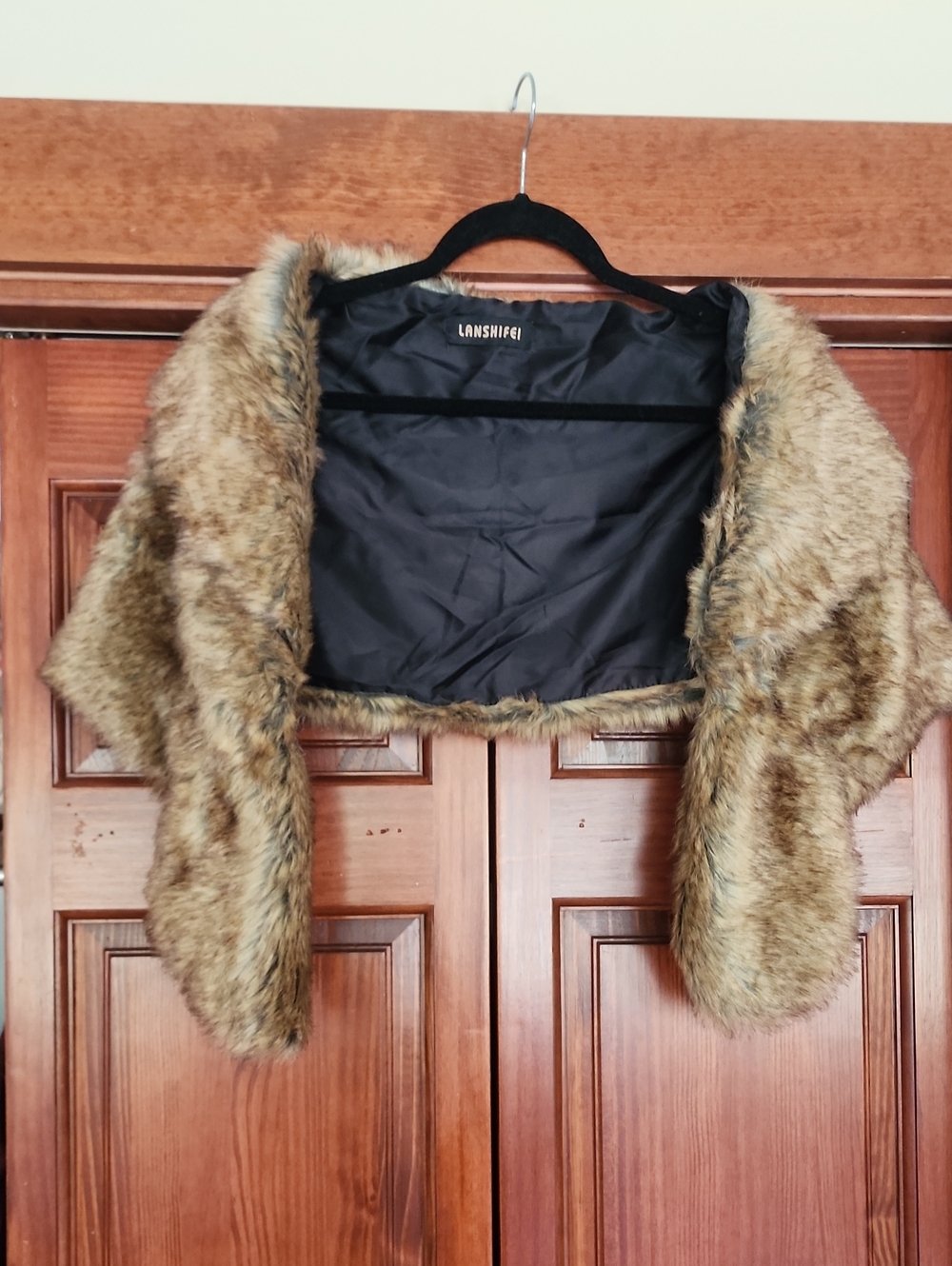 LANSHIFCI Women's Faux Fur Cape in Brown Tan